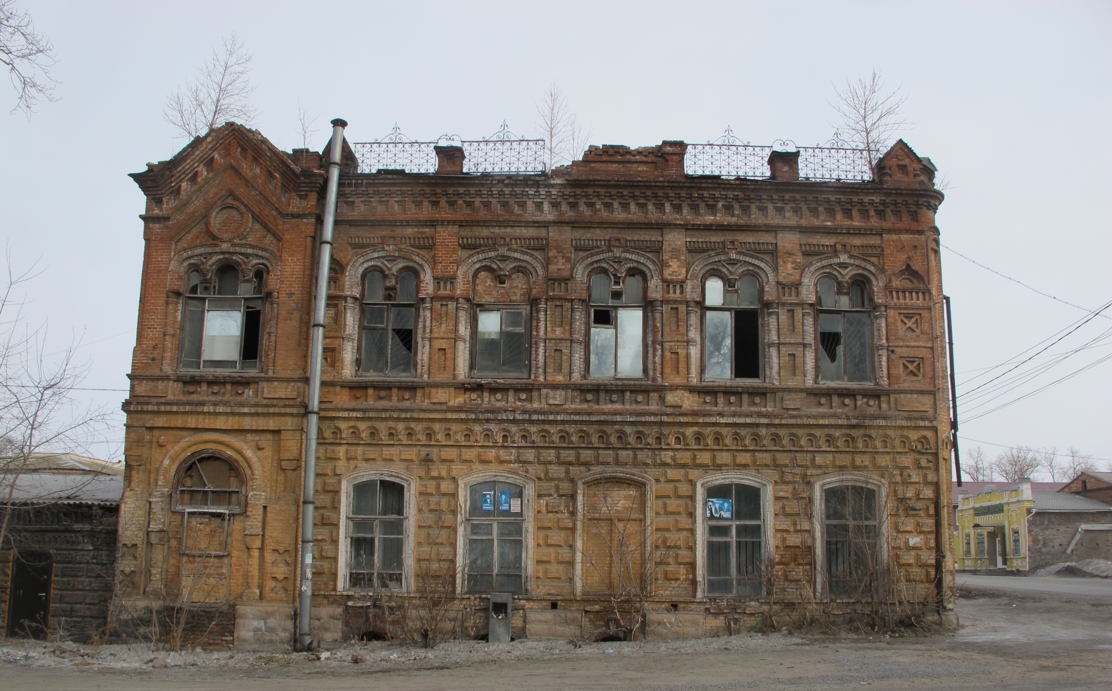 Нежилое здание в г. Ачинск